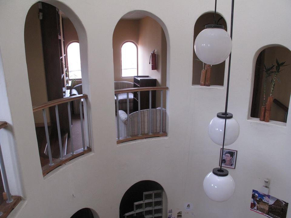 Aqua Hostal Mabel Куэнка Экстерьер фото