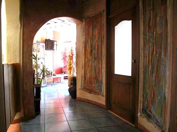 Aqua Hostal Mabel Куэнка Экстерьер фото