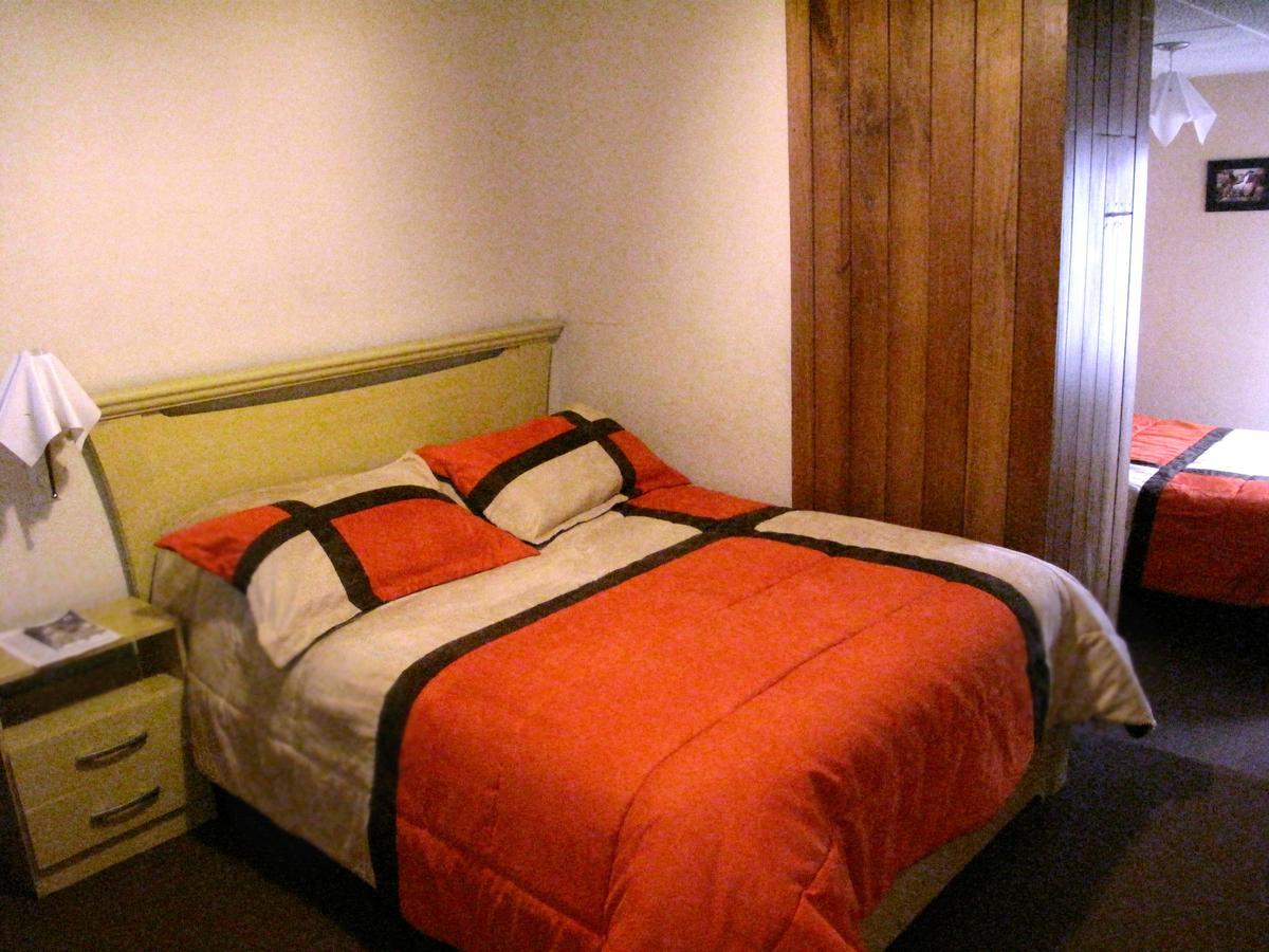 Aqua Hostal Mabel Куэнка Экстерьер фото